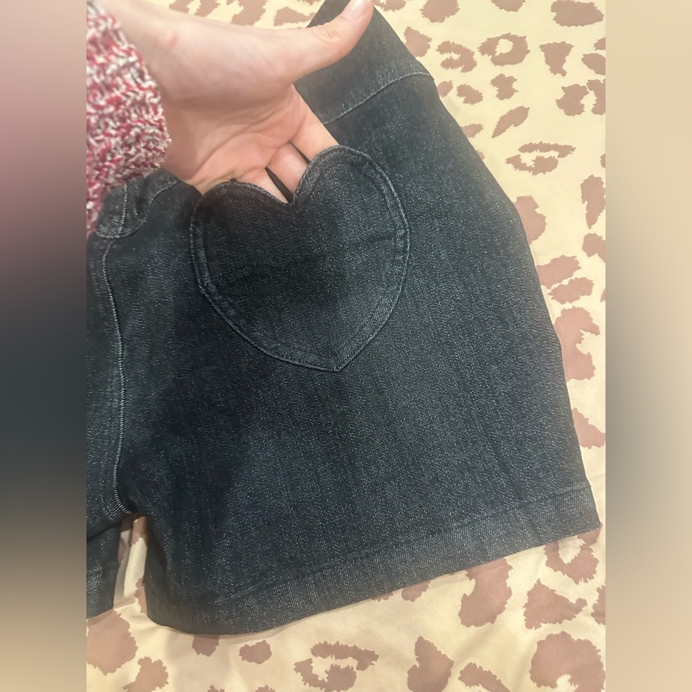 High-Rise Dark Denim Shorts w/ heart pockets & Front Button Detail - Picture 10 of 16